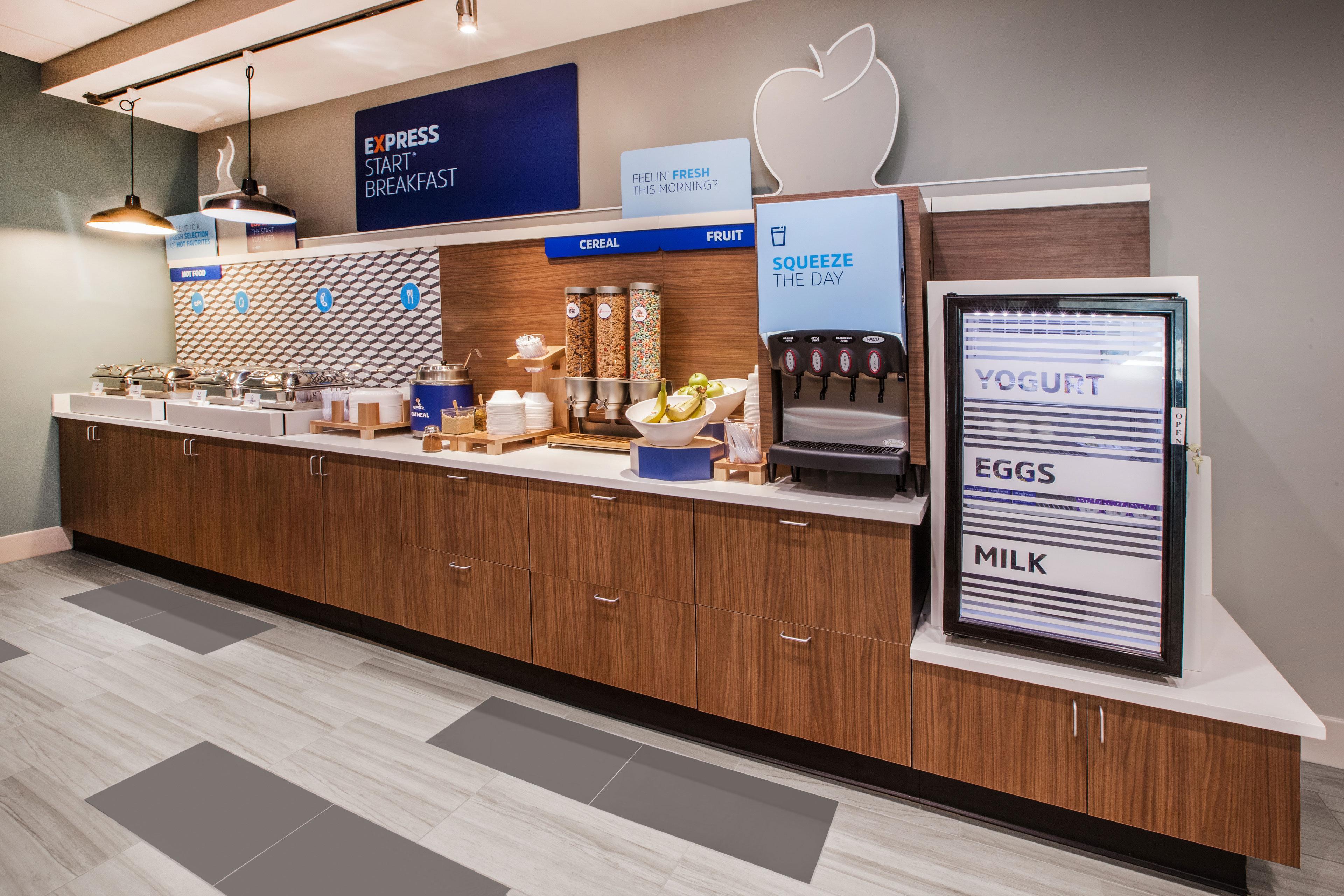 Holiday Inn Express Hotel & Suites Manchester Conference Center By Ihg Zewnętrze zdjęcie